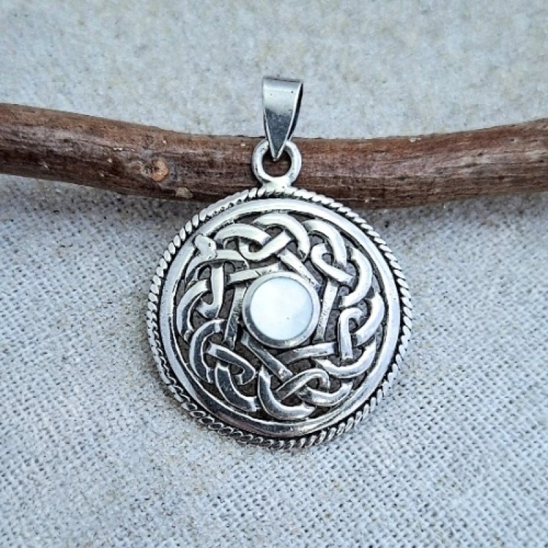 Pingente com madrepérola celta 74010