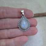 Pingente com pedra da lua 7172