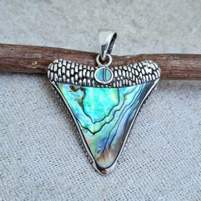 Pingente dente de tubarão abalone 7503 Pingente dente de tubarão abalone 7503